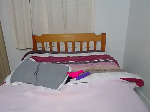 Cozyebony live