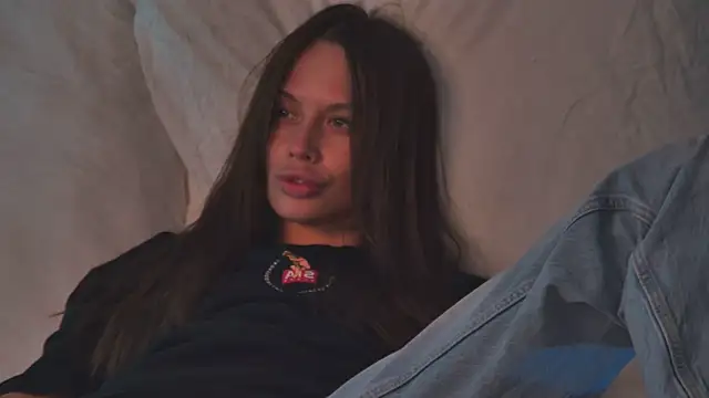 Amanda_River live
