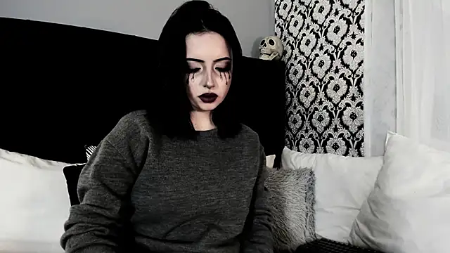 Adeelinee live