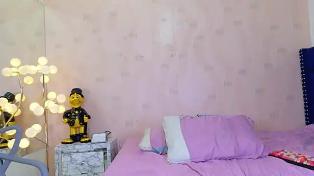littleebonymommy live