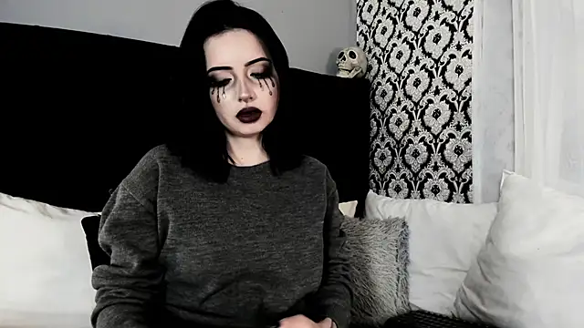 Adeelinee live