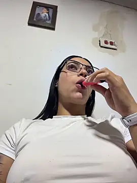 AlannaEvons live