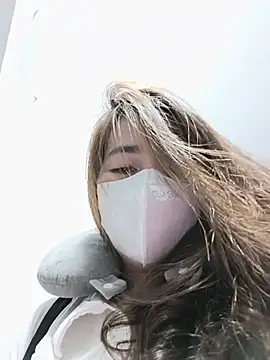Ariana-Vy live