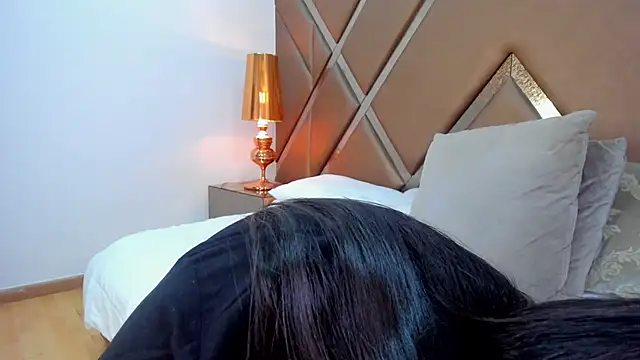 Miafox___ live