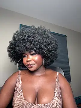 WomanNextdoor1 live