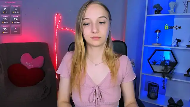 rebecca_smile live