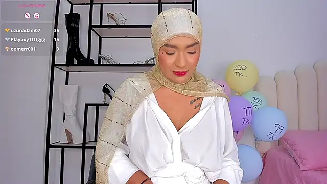 Amira-Zahra live