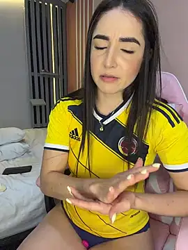 Vicky-Andrade live