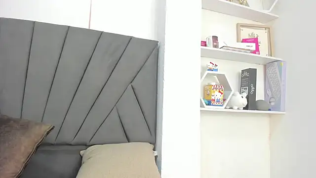 LesliePetit live