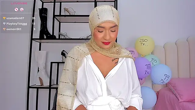 Amira-Zahra live