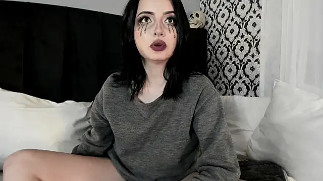Adeelinee live