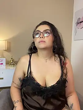 AlmaraRouge live