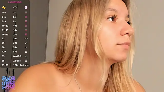 BrynnHolverson live
