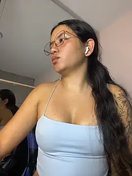 Rosita_forever_ live