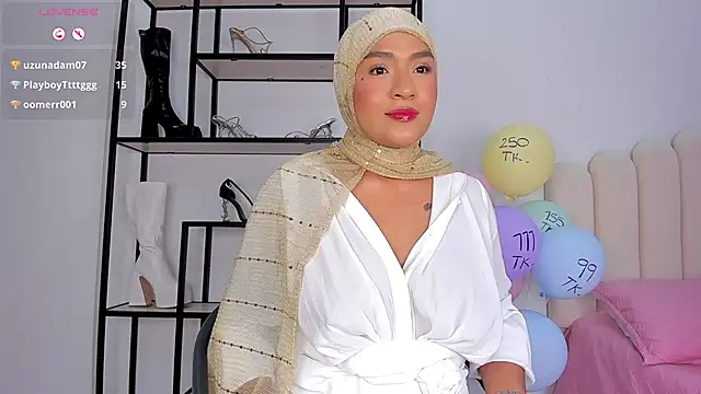 Amira-Zahra live