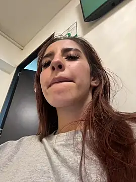 elodie_rouge live