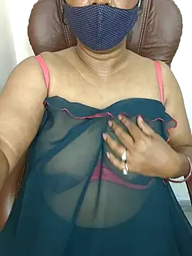 MISS-LOVEV live