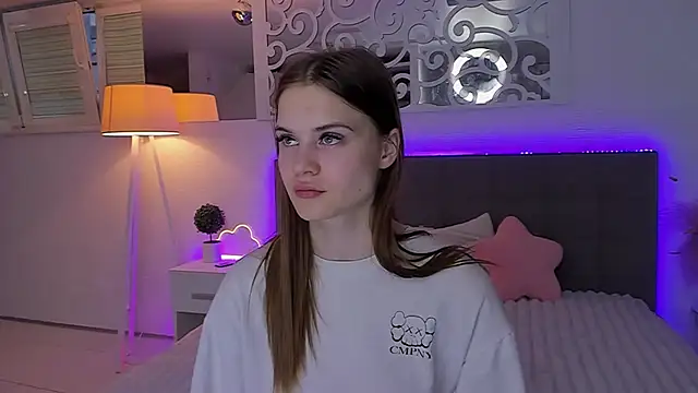 LuisaClover live