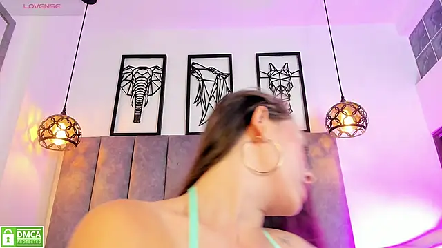 Vanne_Queen_ live