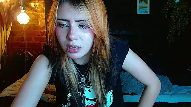 fyreandfox_ live