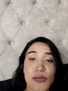 DaniRivers_ live