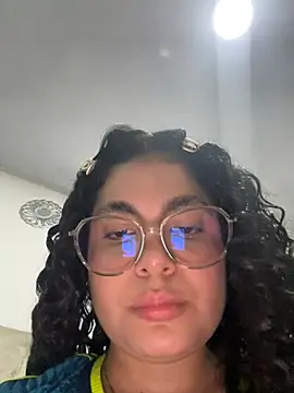 Yassy_11 live