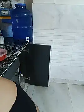 slim_figure08 live