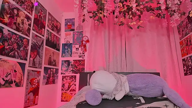 MissCurvyTop live