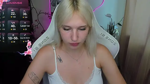 EvelinaLuu live