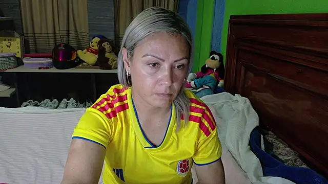 _Charlize_theron_ live