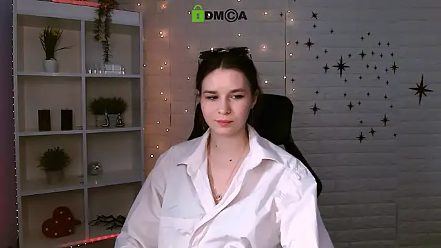 angie_foxy1 live