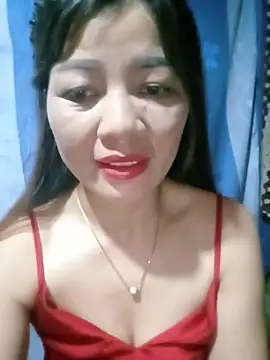 Yiyi102300 live