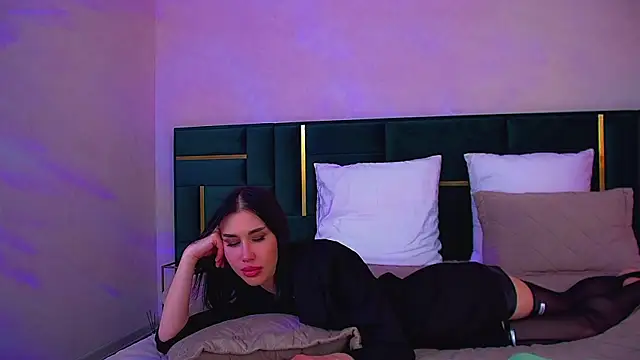KaylaMous live