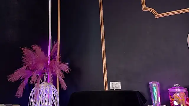 DeeaDiamondd live