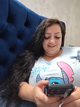 AMYRA_HOT live