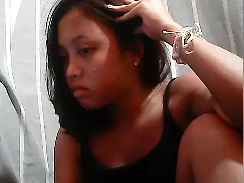 Yours_AsianPinayGirl18 live