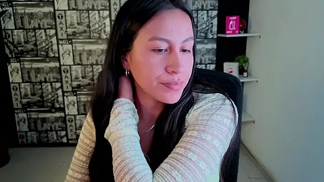 EmiGomez_ live