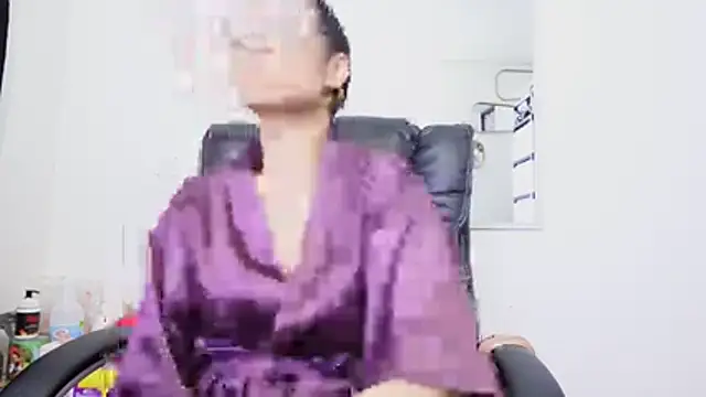 Aries_Mature live