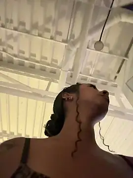 Your_Paris live