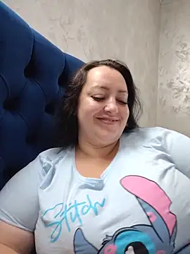 AMYRA_HOT live