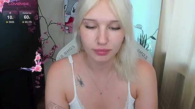 EvelinaLuu live