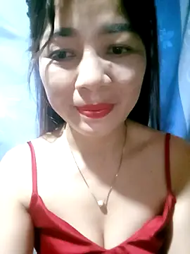 Yiyi102300 live