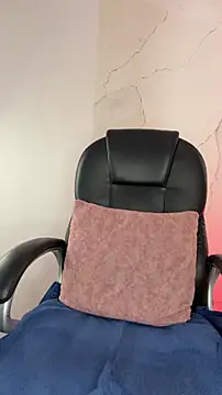 NiickyJones live