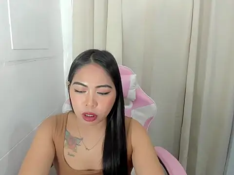 Ursweetyshaine live