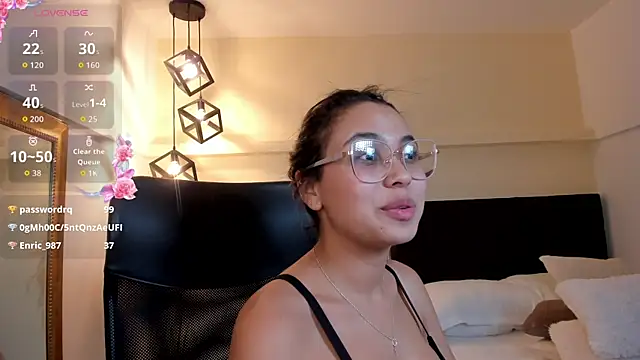Lucia_Brown_ live