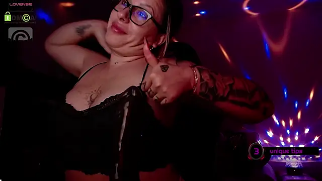 SonyaDevon live