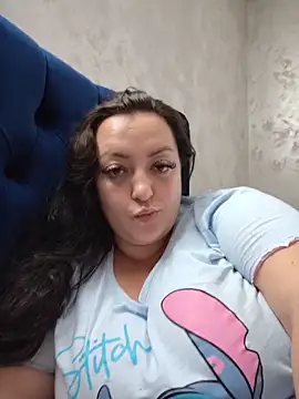 AMYRA_HOT live