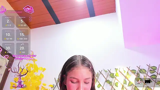 HaleyAmaya live