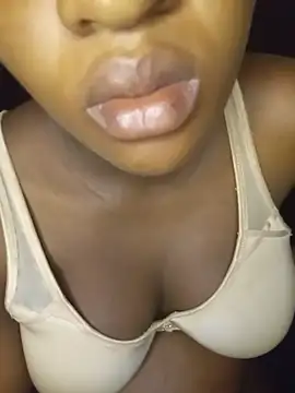 Modelaura live
