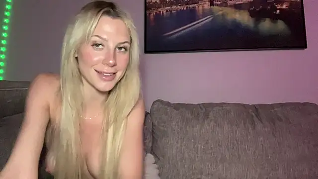 chelseapaigee live